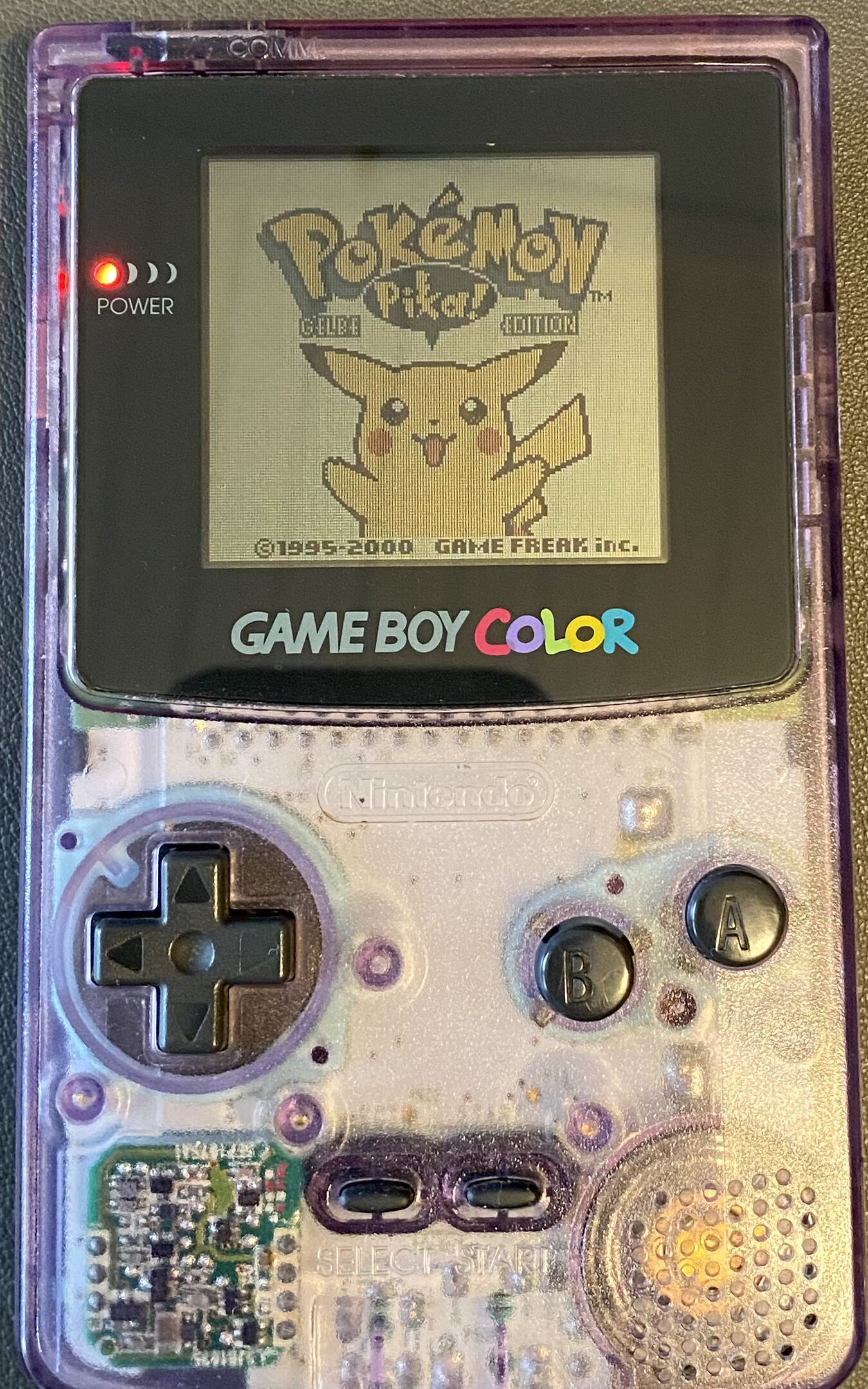 Gameboy Color mit Pokémon Gelbe Edition